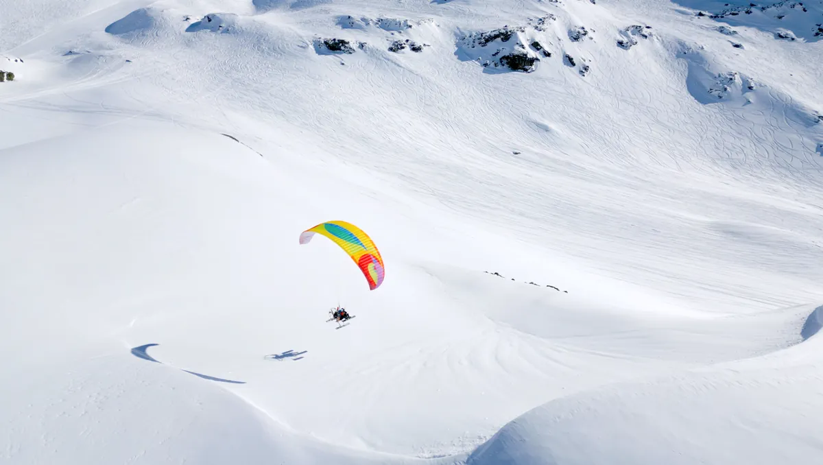 Paramotor flight above Val Thorens