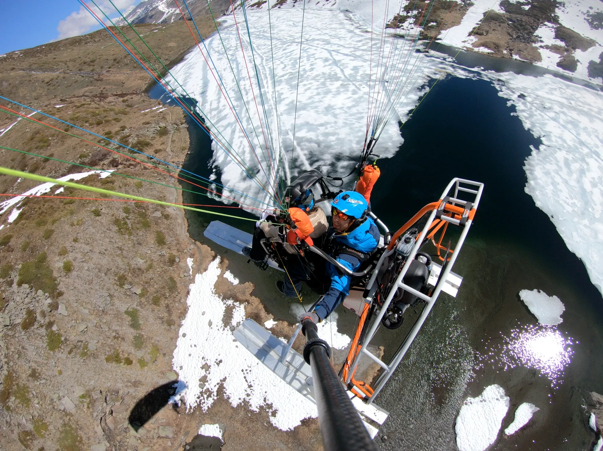 Paramotor wing in Val Thorens